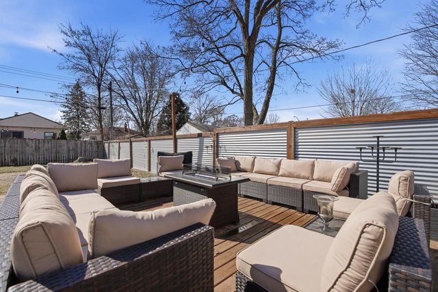 4931 W Norwich COURT, Milwaukee, WI 53220