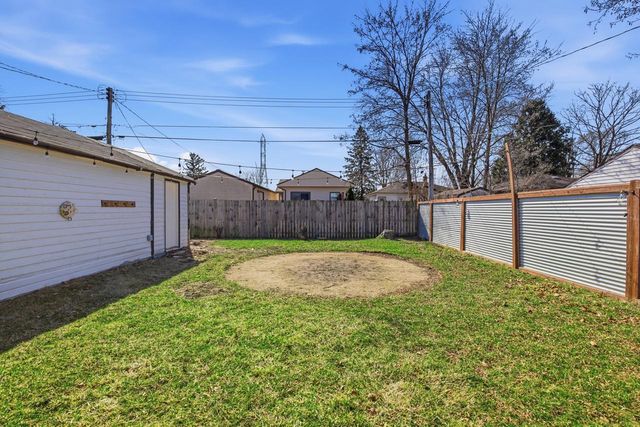 4931 W Norwich COURT, Milwaukee, WI 53220