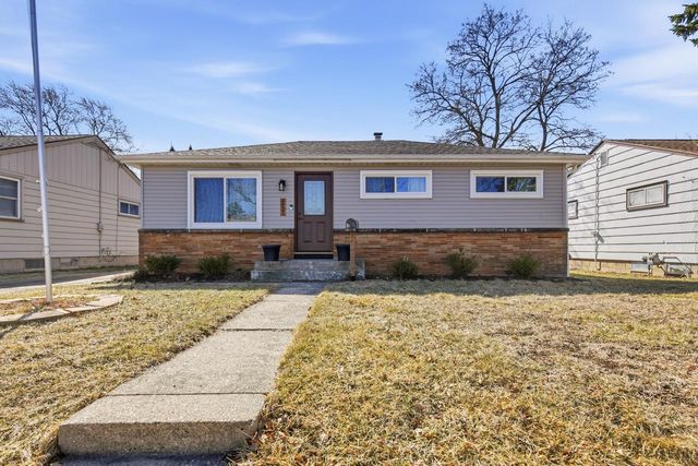 4931 W Norwich COURT, Milwaukee, WI 53220