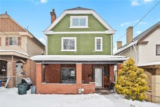 221 E Agnew Ave, Carrick, PA 15210