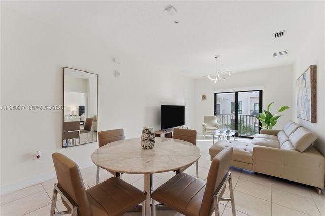 8301 NW 41st St B-407, Doral, FL 33166