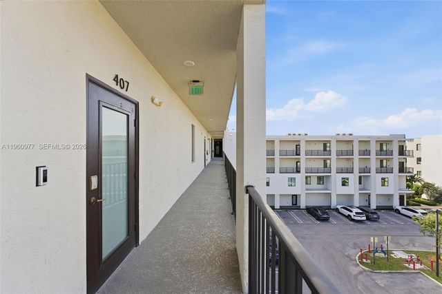 8301 NW 41st St B-407, Doral, FL 33166