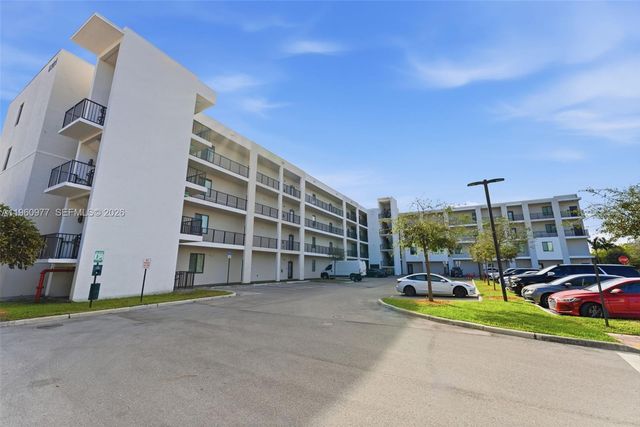 8301 NW 41st St B-407, Doral, FL 33166