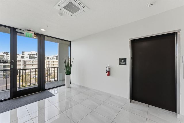 8301 NW 41st St B-407, Doral, FL 33166