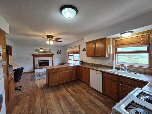 2040 Riverview Street SE, Cedar Rapids, IA 52403