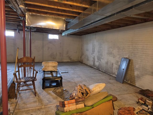 2040 Riverview Street SE, Cedar Rapids, IA 52403