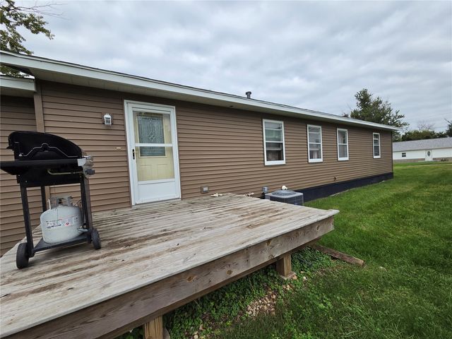 2040 Riverview Street SE, Cedar Rapids, IA 52403