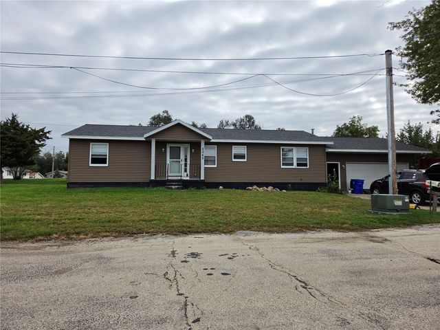 2040 Riverview Street SE, Cedar Rapids, IA 52403