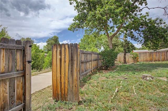 1122 Drake Circle, Colorado Springs, CO 80915