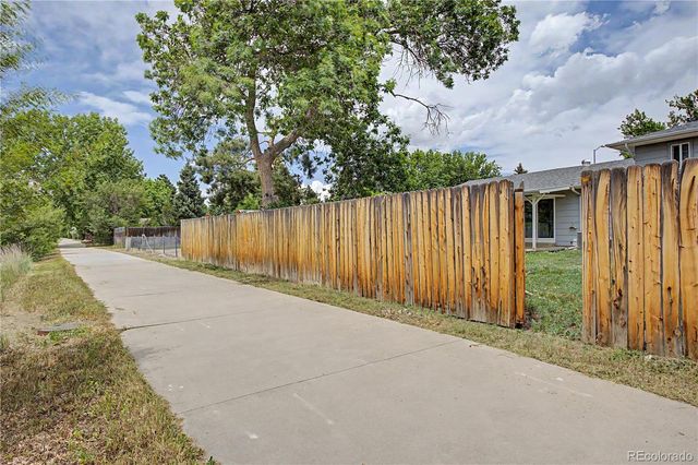 1122 Drake Circle, Colorado Springs, CO 80915