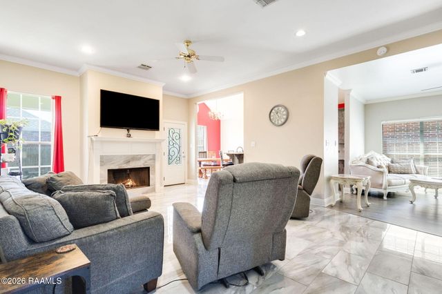 111 Windrush Lane, Lafayette, LA 70506