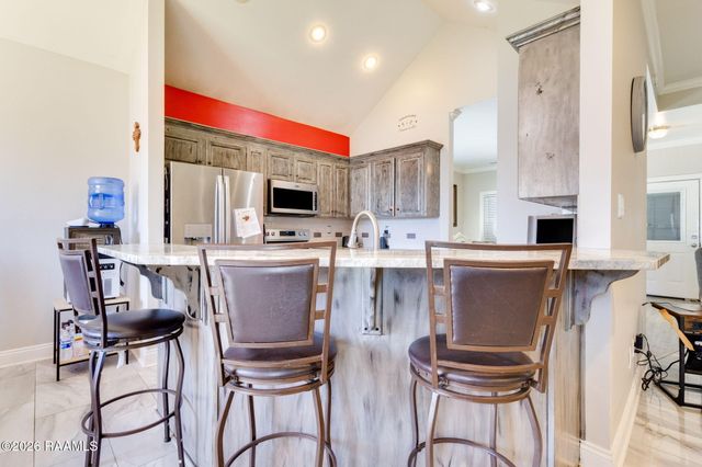 111 Windrush Lane, Lafayette, LA 70506