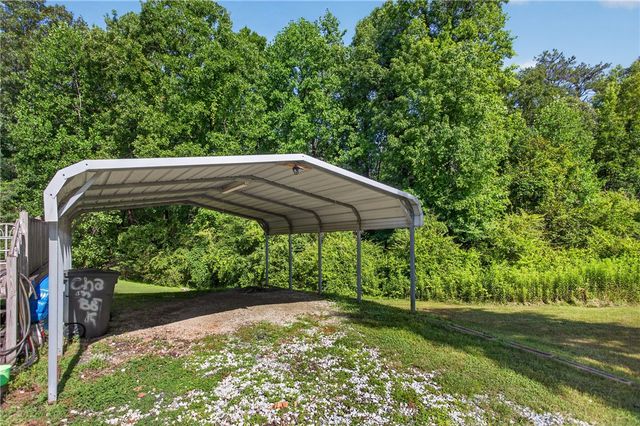 418 Chauga Road, Westminster, SC 29693