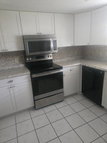 400 18th Street P-5, Vero Beach, FL 32960