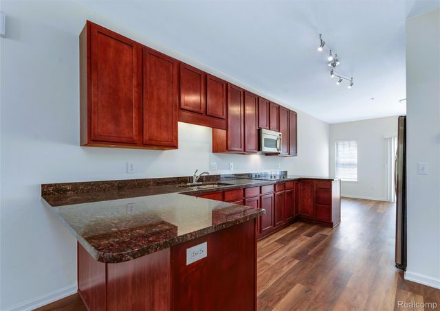548 Graten Street, Birmingham, MI 48009