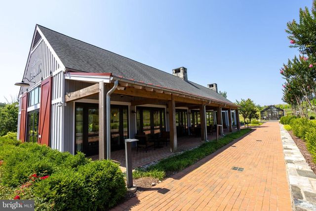 2425 MORGANS POINT DR, Dumfries, VA 22026