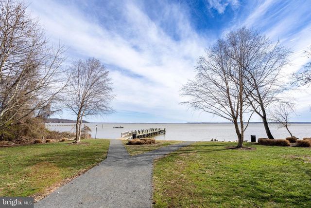 2425 MORGANS POINT DR, Dumfries, VA 22026