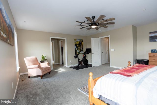 2425 MORGANS POINT DR, Dumfries, VA 22026