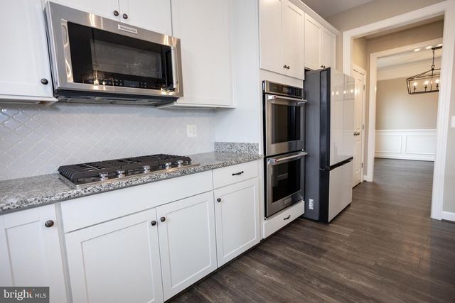 2425 MORGANS POINT DR, Dumfries, VA 22026