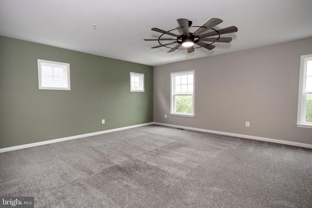 2425 MORGANS POINT DR, Dumfries, VA 22026