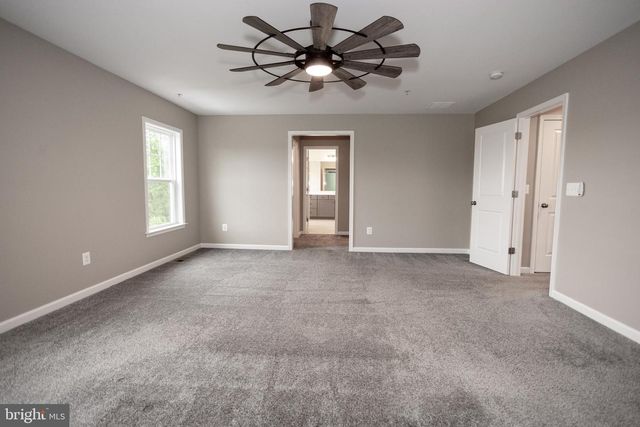 2425 MORGANS POINT DR, Dumfries, VA 22026