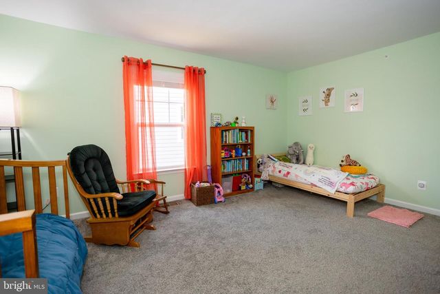 2425 MORGANS POINT DR, Dumfries, VA 22026