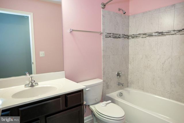 2425 MORGANS POINT DR, Dumfries, VA 22026