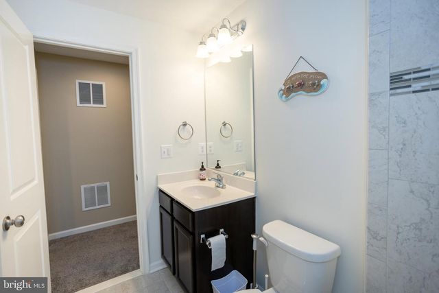 2425 MORGANS POINT DR, Dumfries, VA 22026