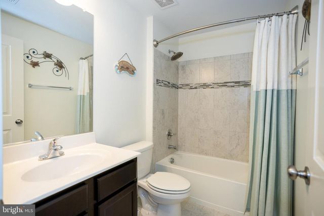 2425 MORGANS POINT DR, Dumfries, VA 22026