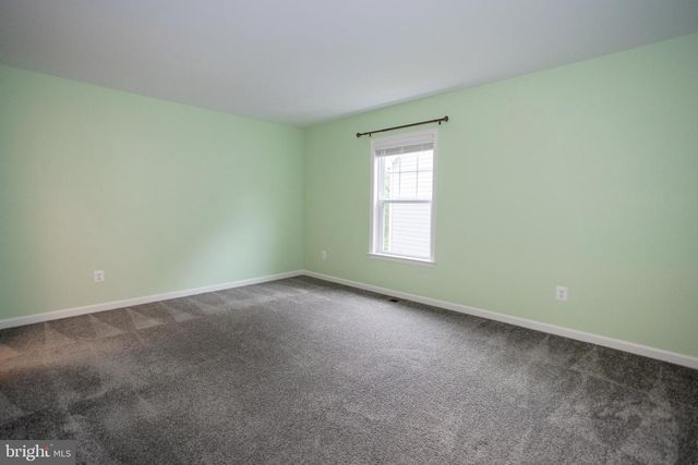2425 MORGANS POINT DR, Dumfries, VA 22026