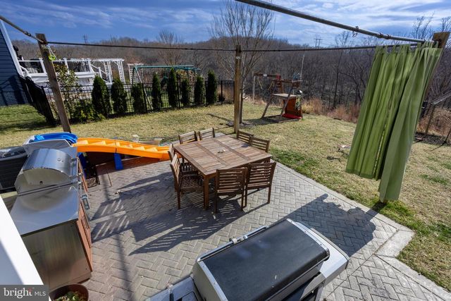 2425 MORGANS POINT DR, Dumfries, VA 22026