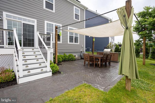 2425 MORGANS POINT DR, Dumfries, VA 22026