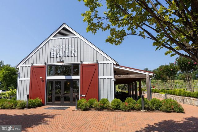 2425 MORGANS POINT DR, Dumfries, VA 22026