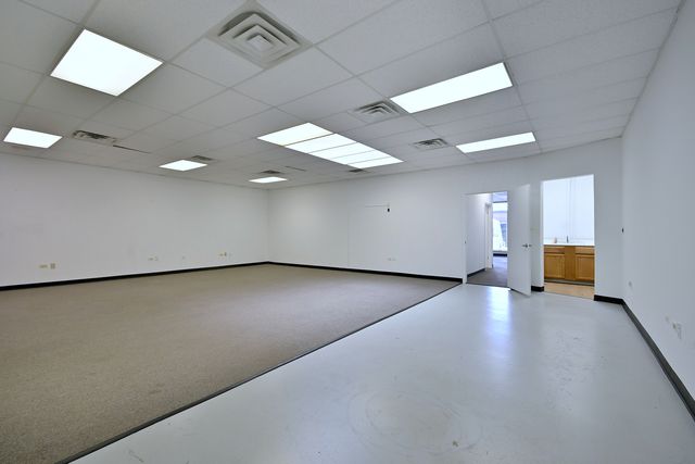 1238 REMINGTON Road, Schaumburg, IL 60173