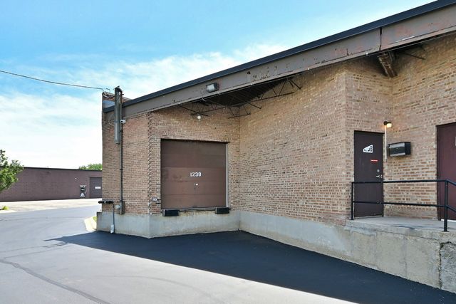1238 REMINGTON Road, Schaumburg, IL 60173