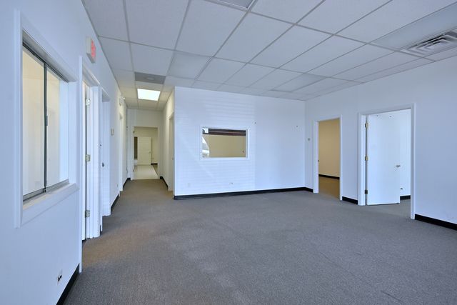 1238 REMINGTON Road, Schaumburg, IL 60173