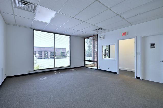 1238 REMINGTON Road, Schaumburg, IL 60173