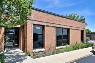 1238 REMINGTON Road, Schaumburg, IL 60173