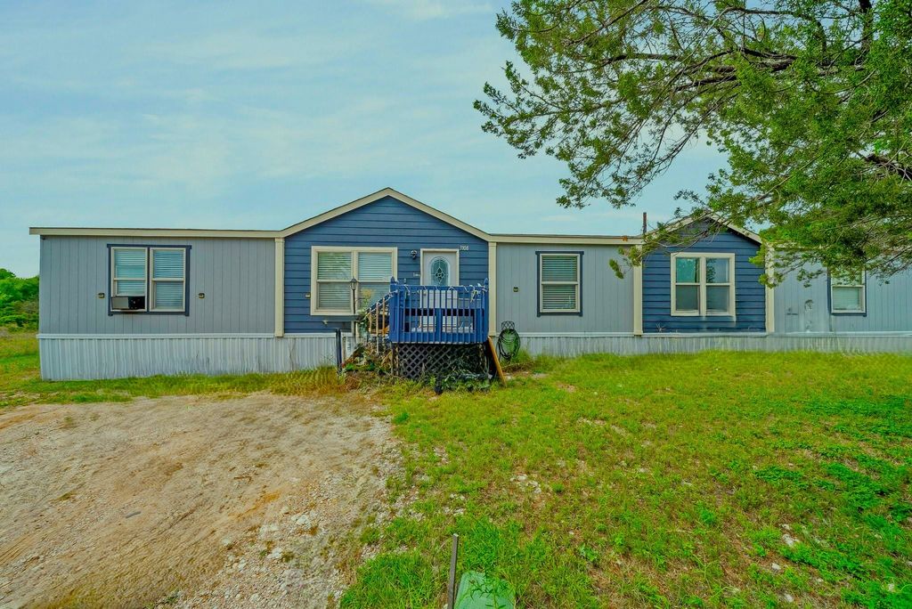 3108 Mistletoe St Street, Granbury, TX 76048