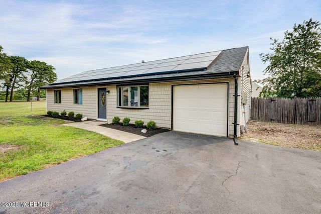 56 Georgetown Boulevard, Barnegat, NJ 08005
