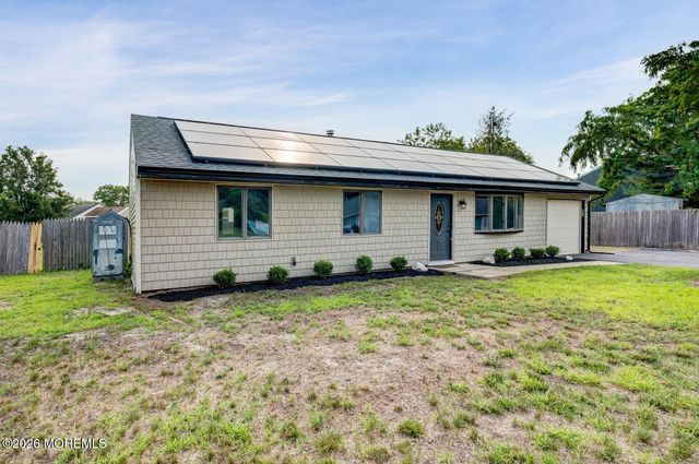 56 Georgetown Boulevard, Barnegat, NJ 08005
