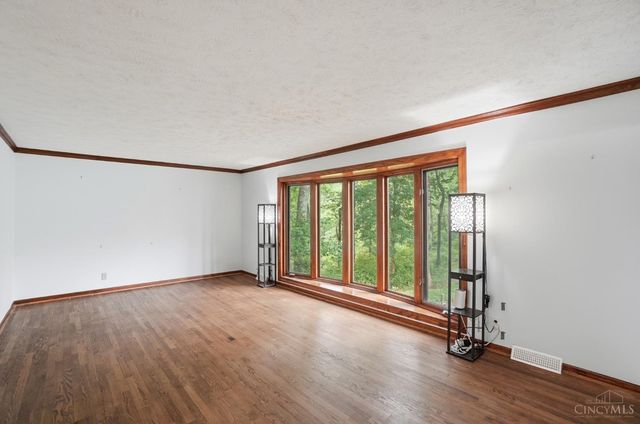 1122 Thornhill Lane, Lawrenceburg, IN 47025