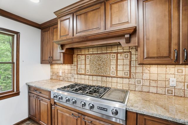 1122 Thornhill Lane, Lawrenceburg, IN 47025
