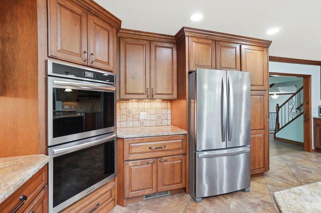 1122 Thornhill Lane, Lawrenceburg, IN 47025