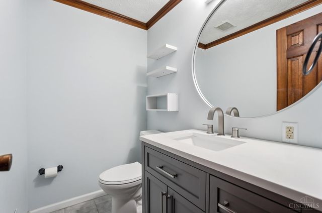 1122 Thornhill Lane, Lawrenceburg, IN 47025