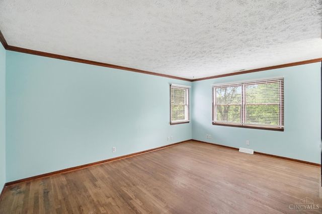 1122 Thornhill Lane, Lawrenceburg, IN 47025