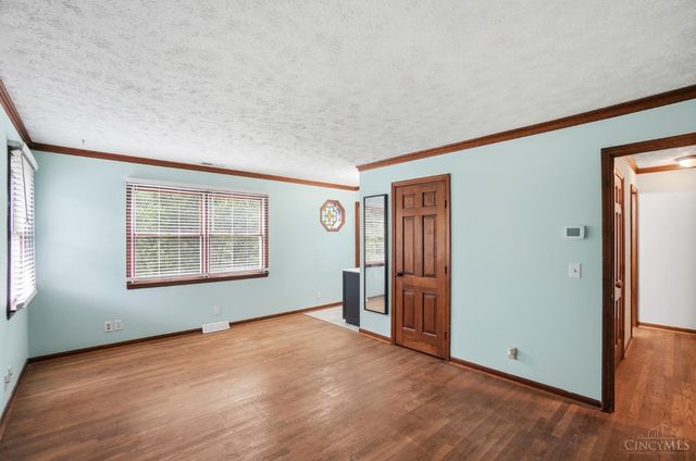 1122 Thornhill Lane, Lawrenceburg, IN 47025