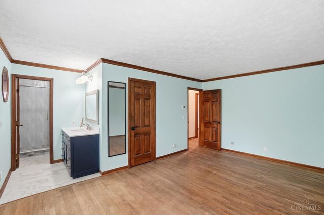 1122 Thornhill Lane, Lawrenceburg, IN 47025