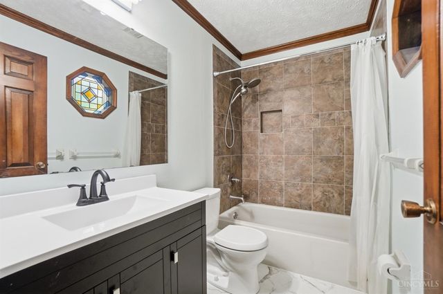 1122 Thornhill Lane, Lawrenceburg, IN 47025