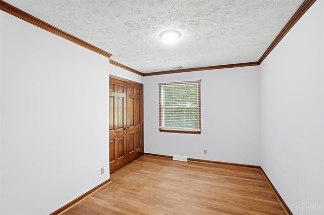1122 Thornhill Lane, Lawrenceburg, IN 47025